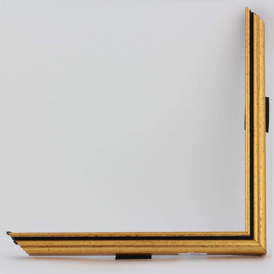 Рамка стандартная без стекла, цвет золото с золотом, размер 21х21 . Каталог товарів. Рамки для вишивання